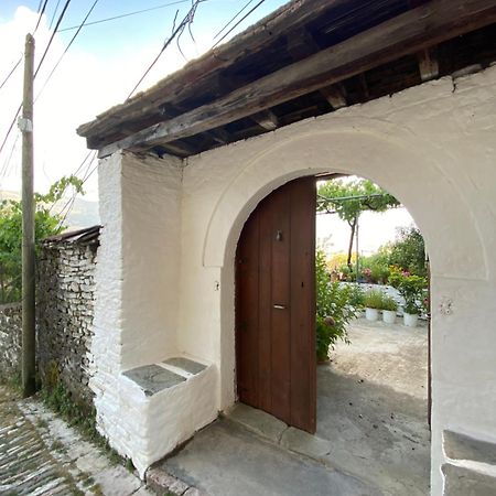 Stonetale Garden Guesthouse Gjirokastër 外观 照片