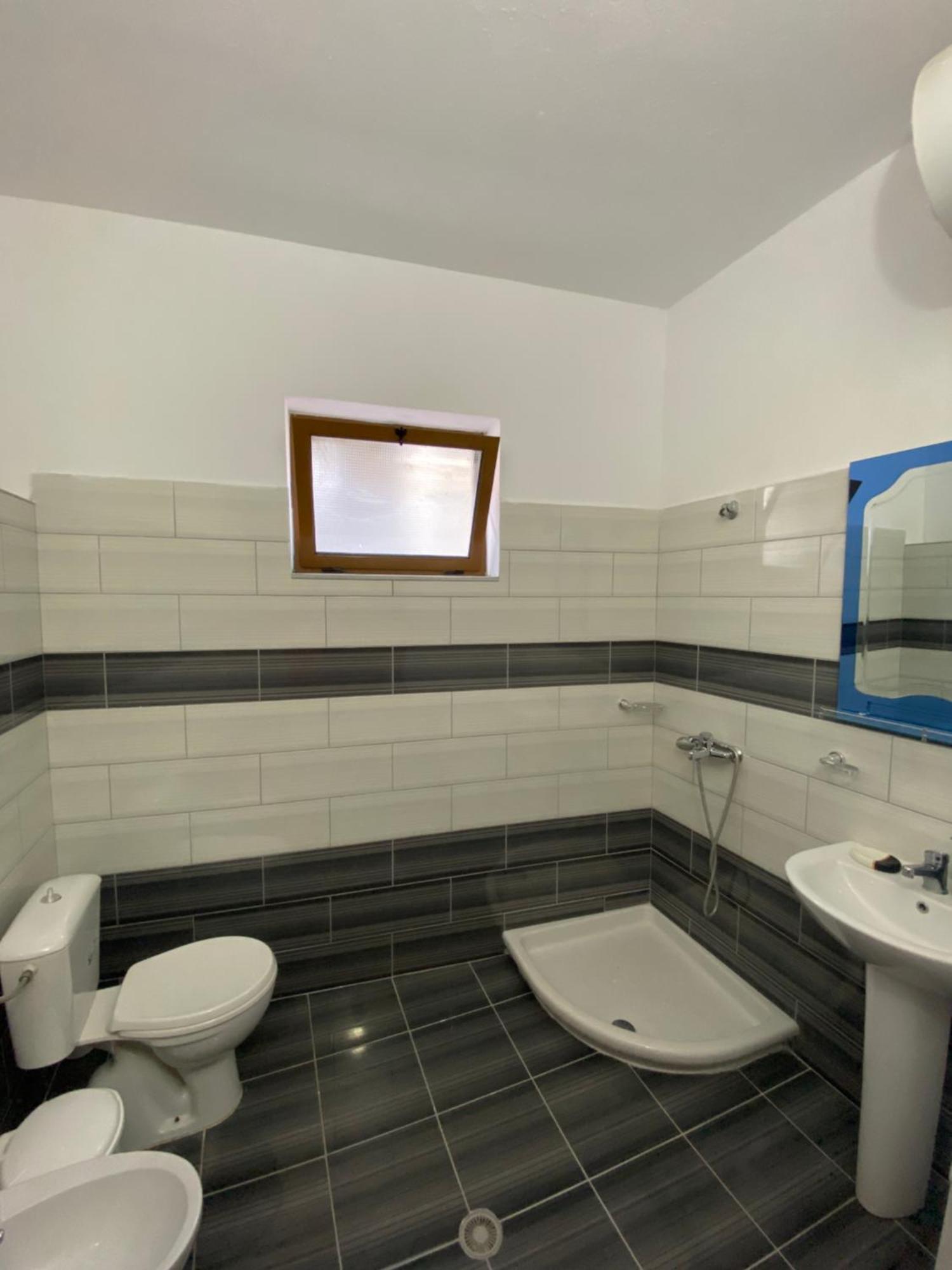 Stonetale Garden Guesthouse Gjirokastër 外观 照片