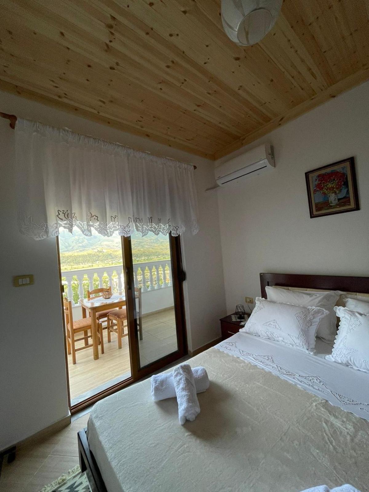 Stonetale Garden Guesthouse Gjirokastër 外观 照片