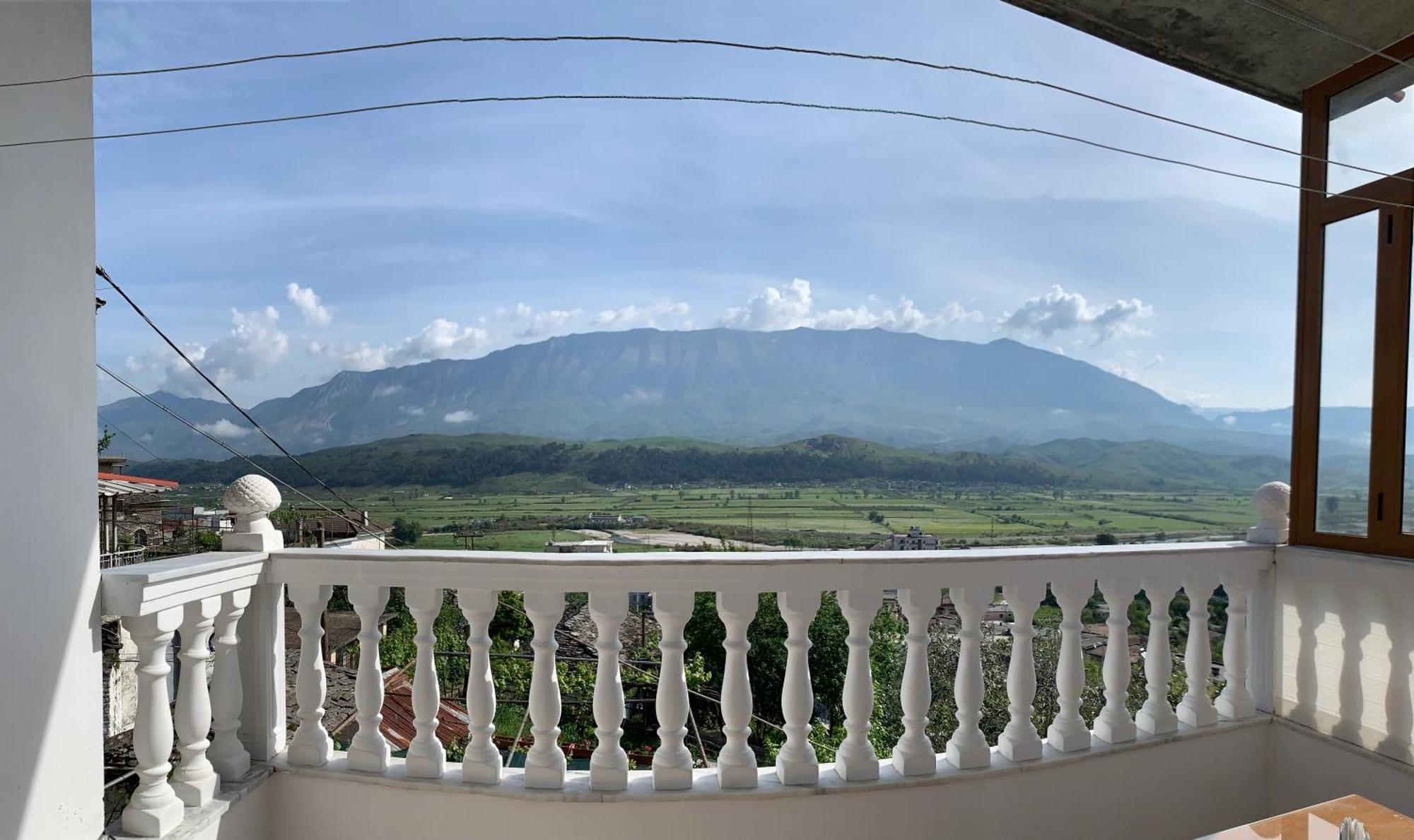 Stonetale Garden Guesthouse Gjirokastër 外观 照片