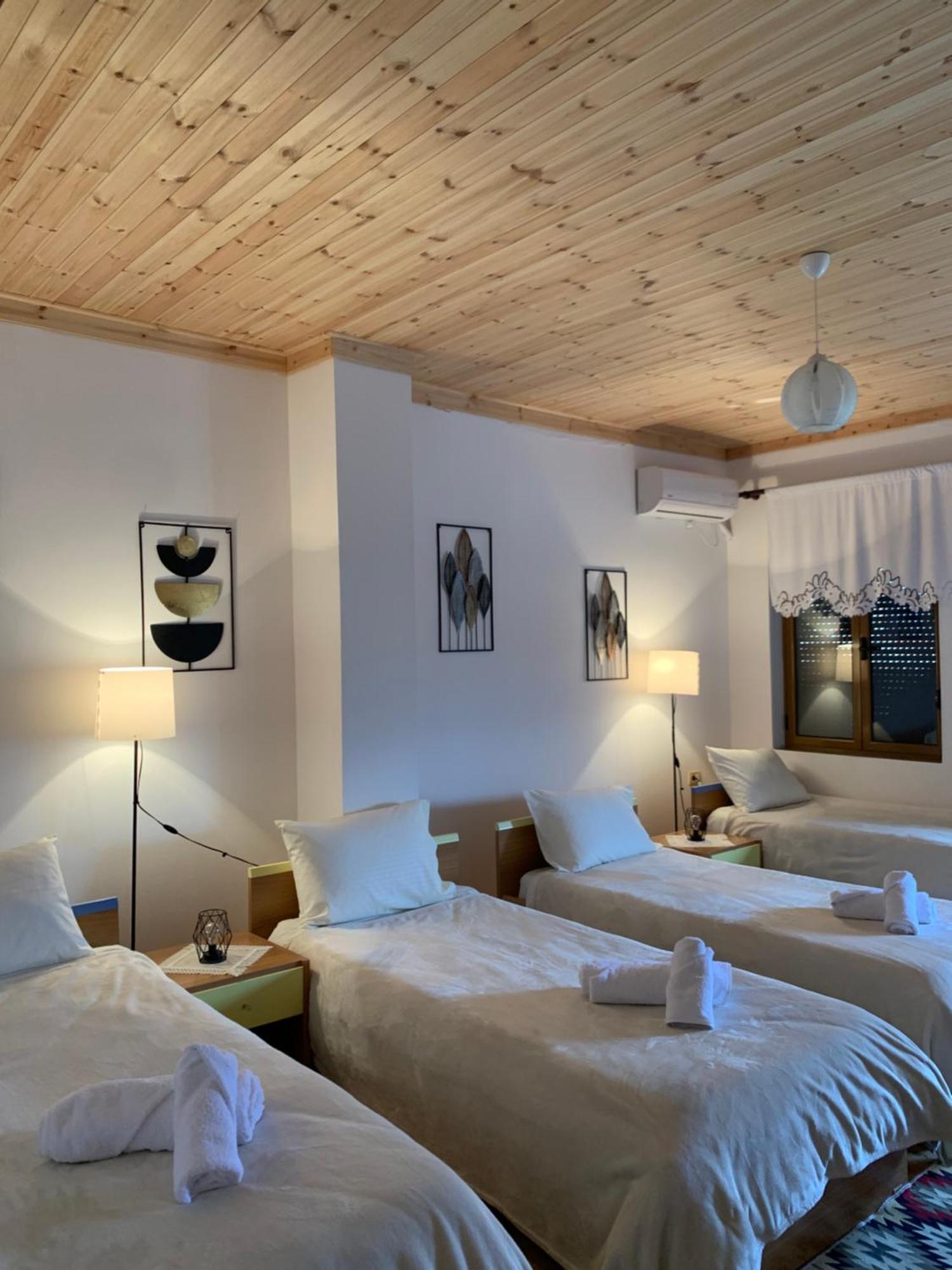 Stonetale Garden Guesthouse Gjirokastër 外观 照片